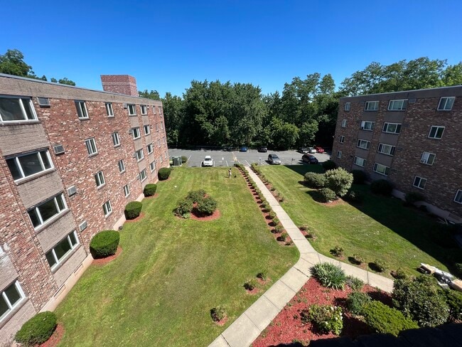Building Photo - Concord Hills Apartments