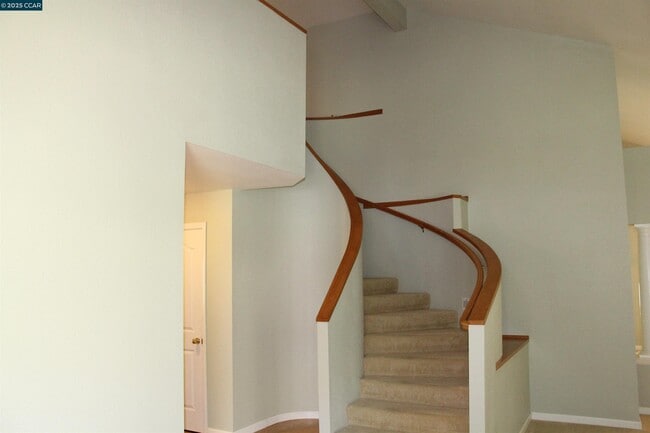 Building Photo - 338 Newcastle Ln