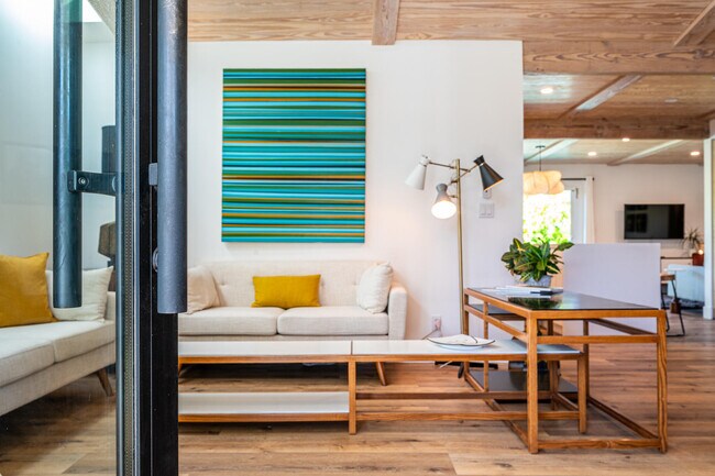 Building Photo - 2748 E Via Escuela