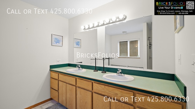 Building Photo - 15638 42nd Ave S