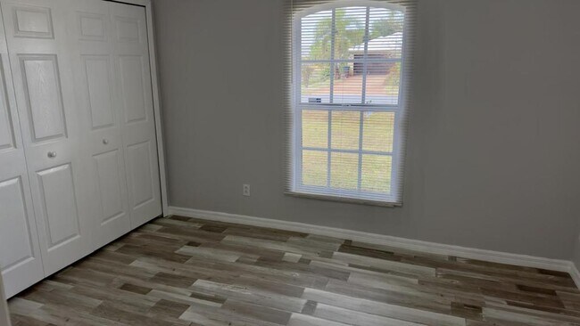 Building Photo - 713 Rue Labeau Cir