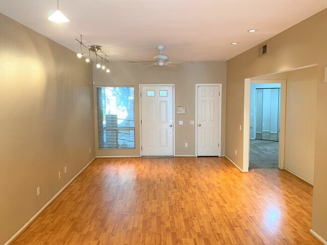 Building Photo - 101 N 7th St Unit 173, Phoenix, AZ 85034