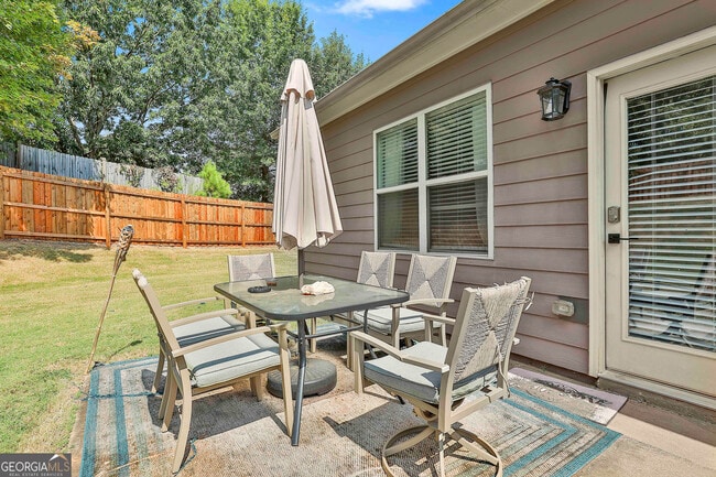 Building Photo - 205 Inverness Ave