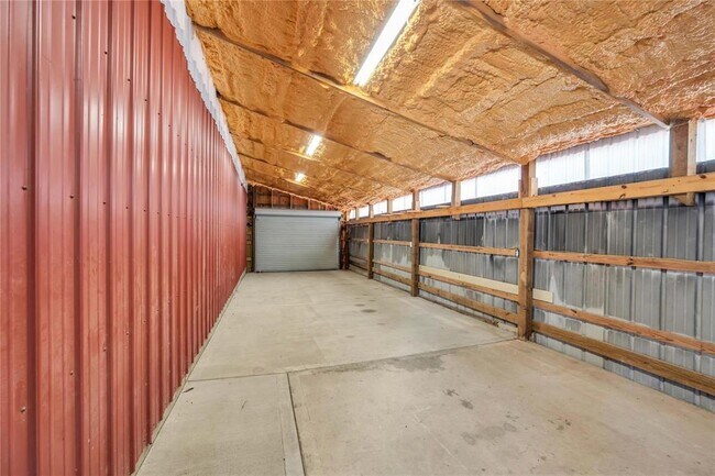 Building Photo - 203 Mapleleaf St