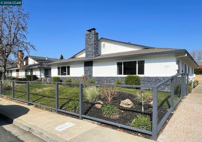 Building Photo - 4643 W Rishell Ct