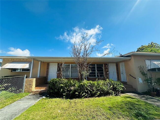 Primary Photo - 1225 SW 11th Ave