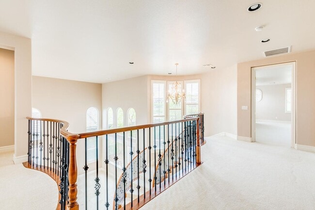 Building Photo - Live The Red Rock Country Club Lifestyle!!