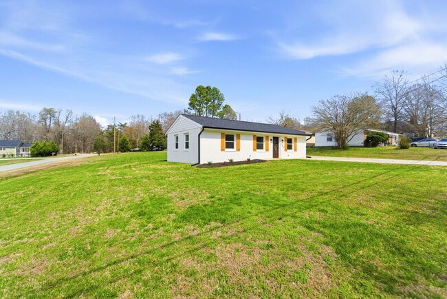 Building Photo - 159 Hazel Dr