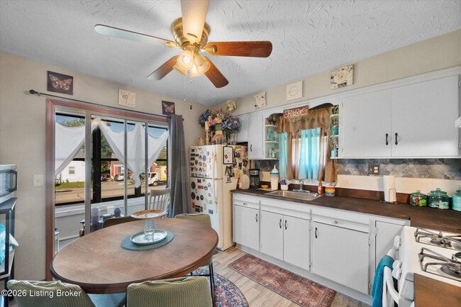 Building Photo - 4925 Southside Dr