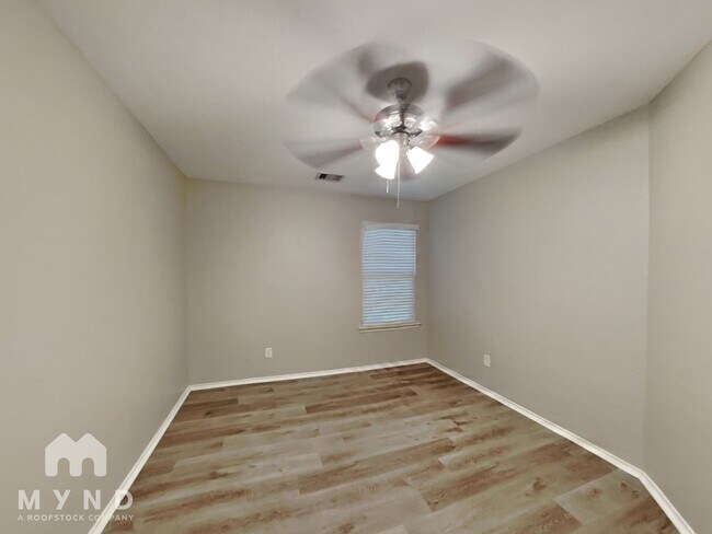 Building Photo - 2614 Ski Lodge Dr