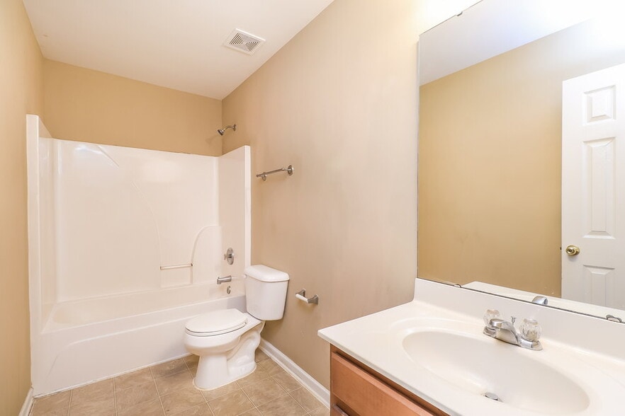 Building Photo - 6512 Blackwood Ln