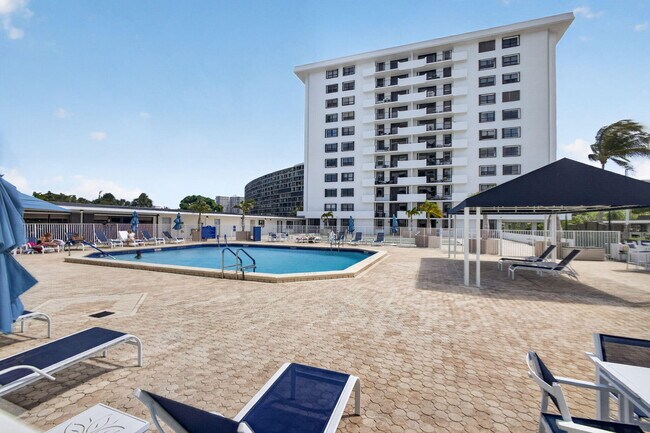 Building Photo - 1208 Marine Way