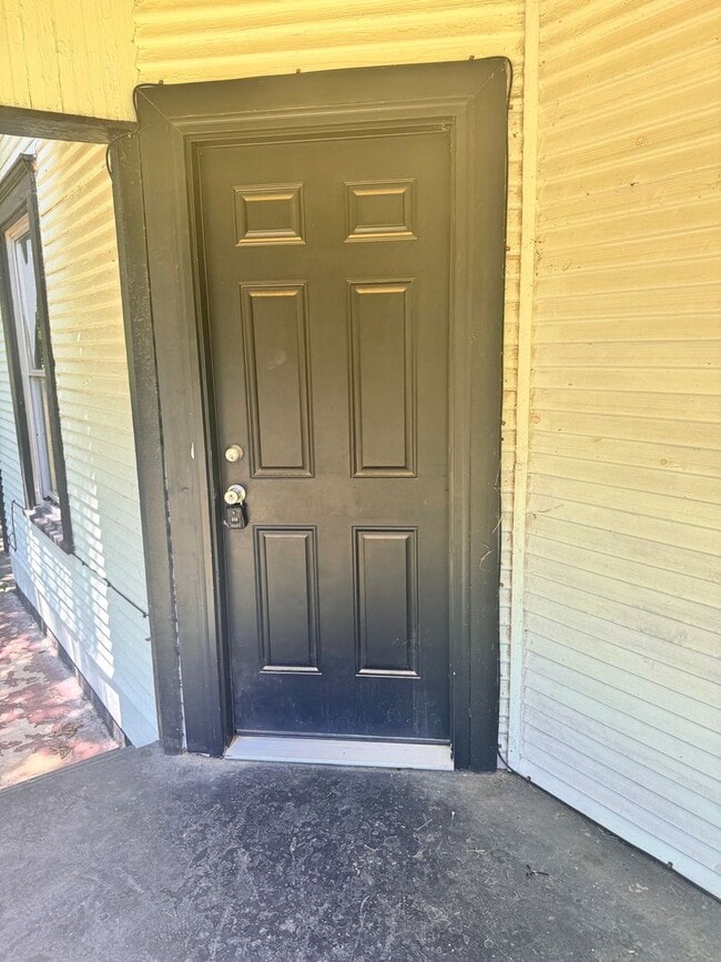 Primary Photo - Now Available – 3 Bedroom Home with Bonus ...