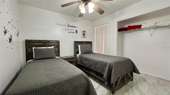 Building Photo - 2444 Sweetwater Club Cir