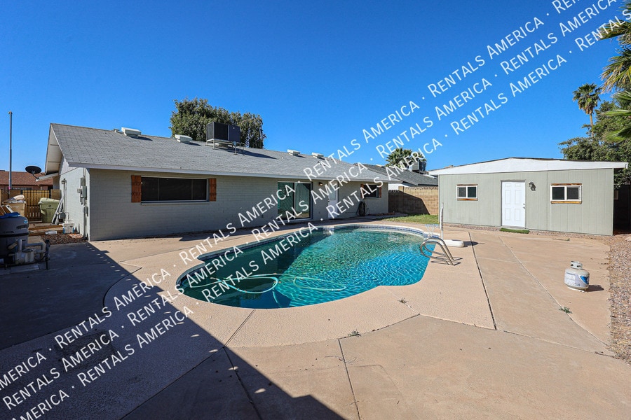 Building Photo - 5214 W Redfield Rd