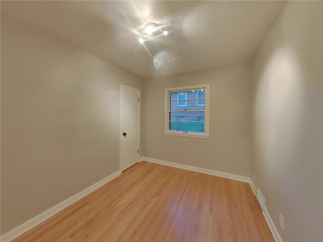Building Photo - 3712 Abbott Ave N