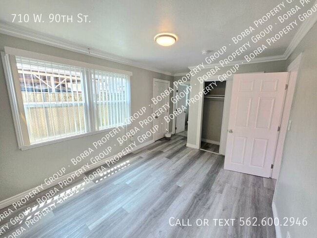 Building Photo - 710 W 90th St
