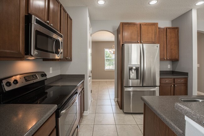 Building Photo - Beautiful Home in Wynnfield Lakes