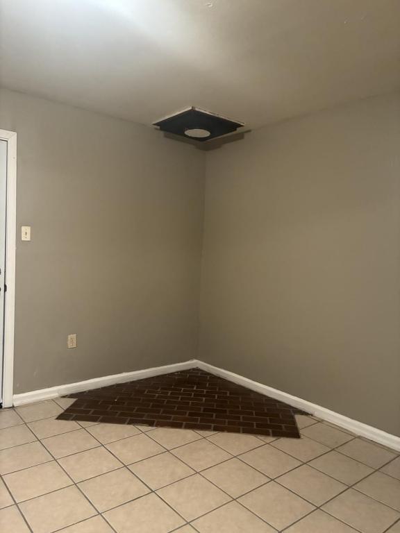 Building Photo - 1655 Port Dr