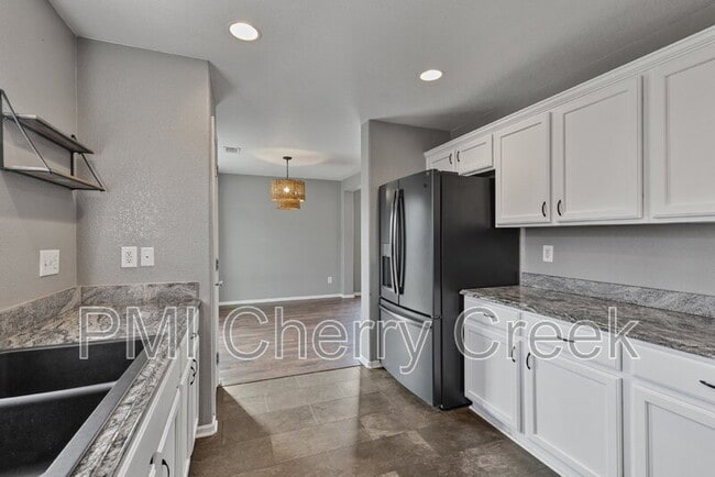 Building Photo - 9328 Garfield Way