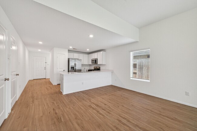 Building Photo - 1519 Twilight Grn Dr