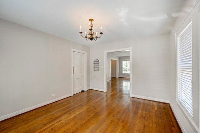 Building Photo - 1741 Wroxton Ct