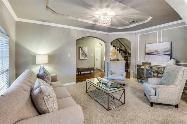 Building Photo - 3032 Larreta