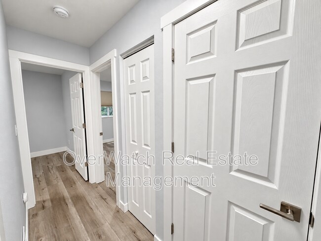 Building Photo - 4031 Lunar Dr