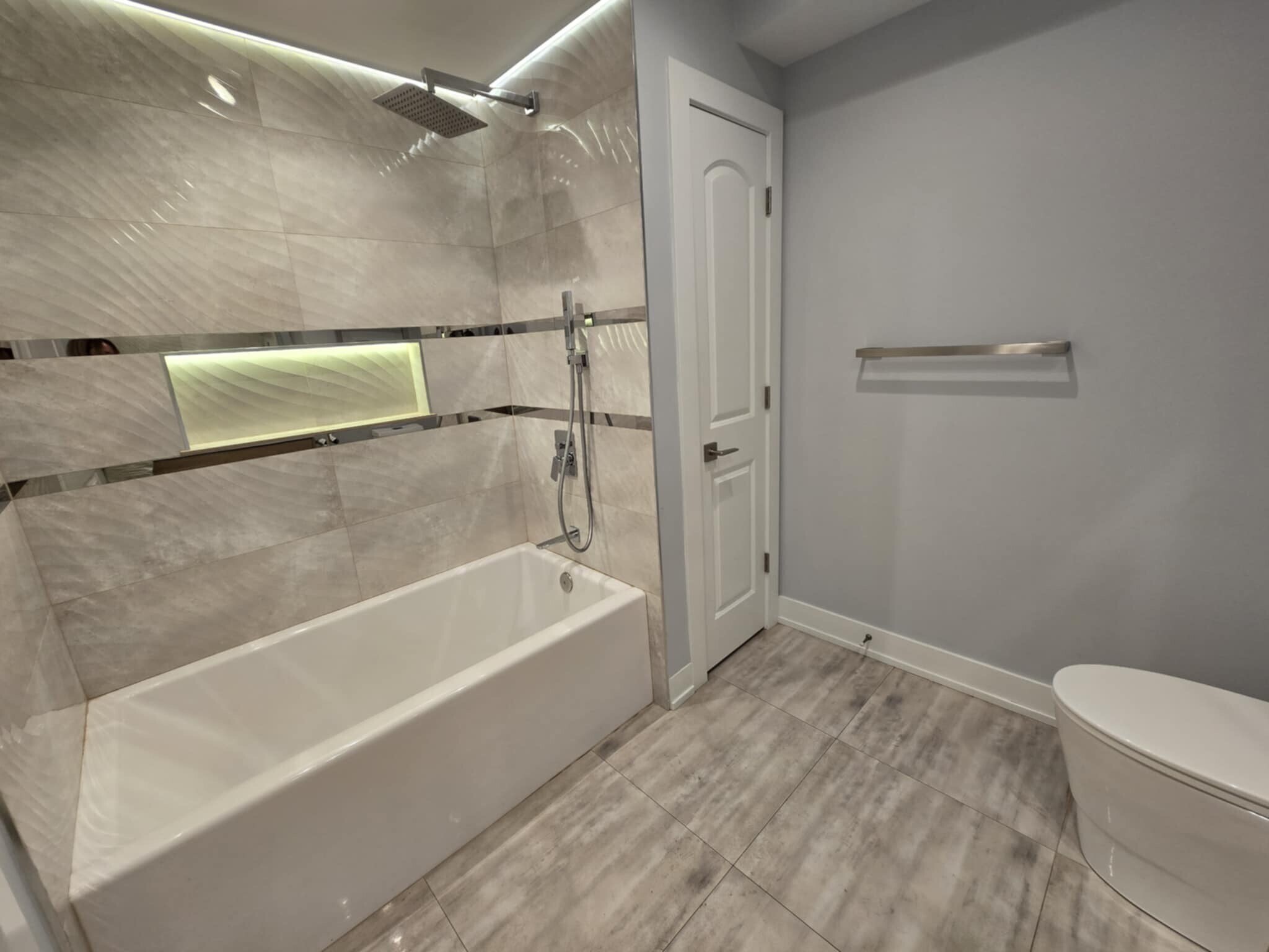 Building Photo - 635 Perrie Dr