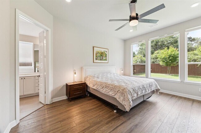 Building Photo - 9727 Birchwood Holw Trl