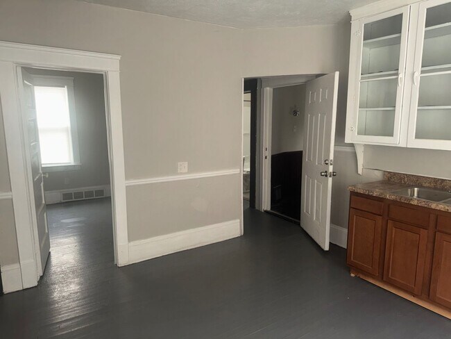 Building Photo - 6909 Worley Ave