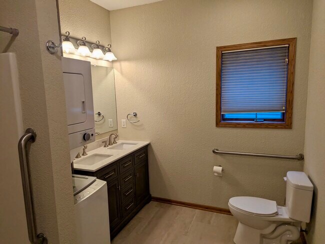 Building Photo - 2138 N Buffum St