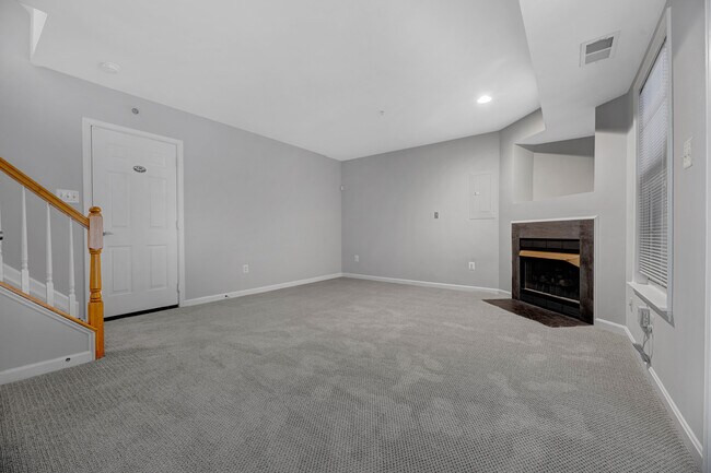 Building Photo - 2032 Ashleigh Woods Ct