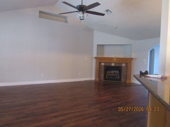 Building Photo - Beautiful 4-bedroom home located in the Heritage Hills Area!