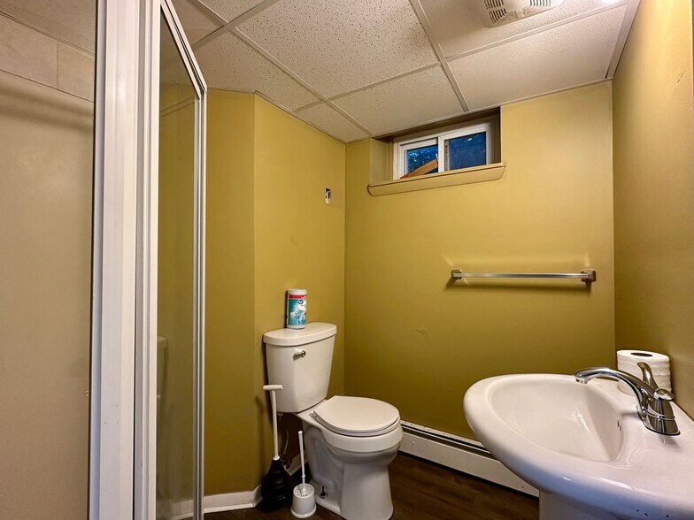 Building Photo - 29 Irving Ave