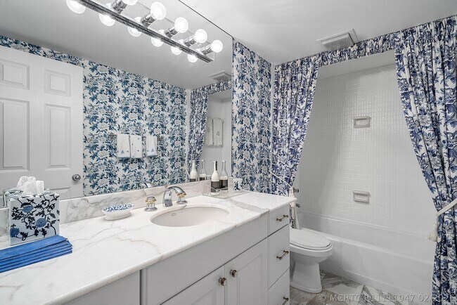 Building Photo - 2600 N Flagler Dr