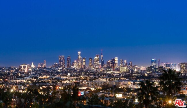 Building Photo - 1851 N Stanley Ave