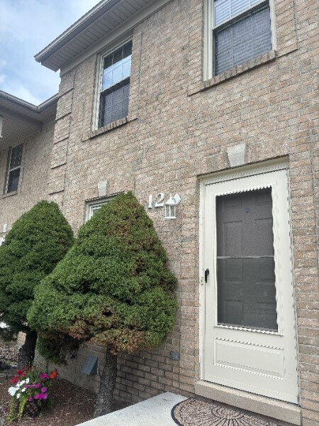 Building Photo - 29307 W. Jefferson, #12