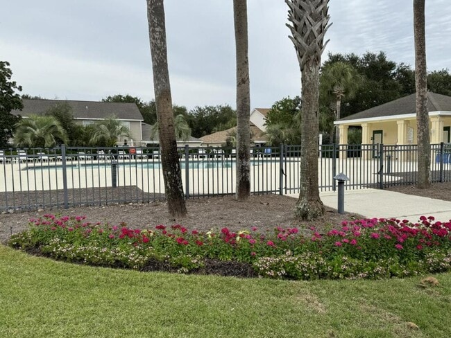 Building Photo - 222 Biltmore Pl