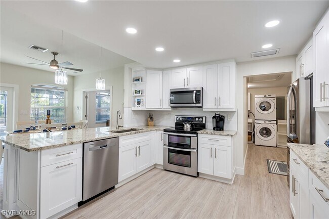 Building Photo - 1410 Curlew Ave