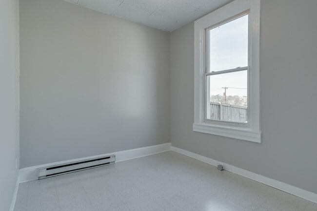Building Photo - 441 N Potomac St