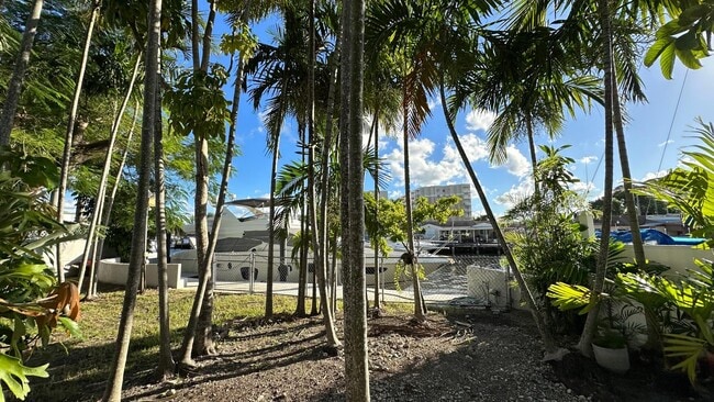 Building Photo - 2500 NW North River Dr