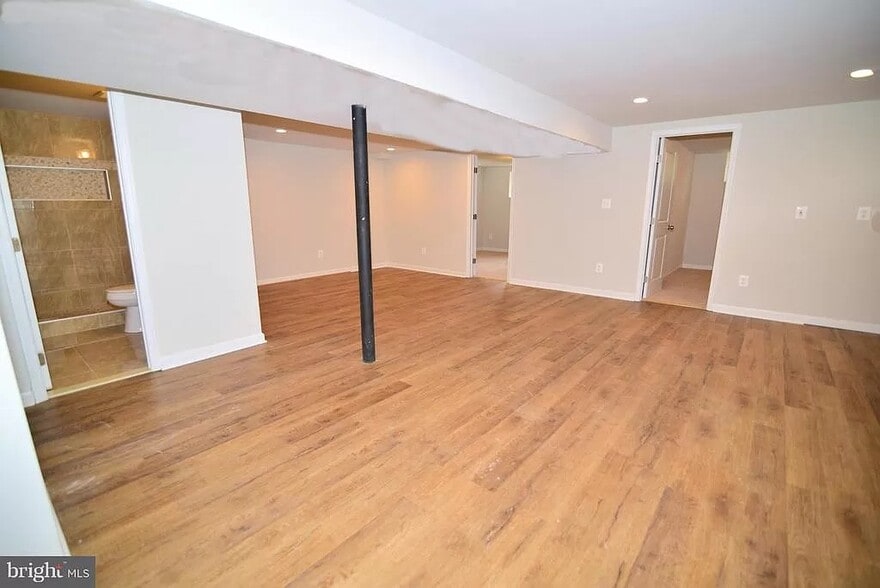 Building Photo - 6900 Lansdale St