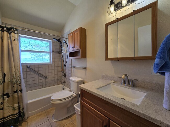 Building Photo - 346 Kayenta Dr