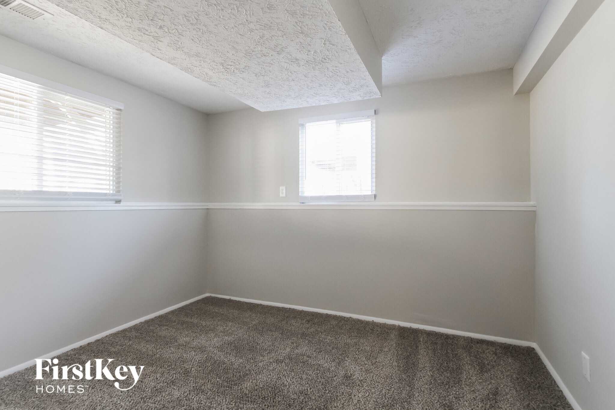 Building Photo - 6719 Cordova Dr