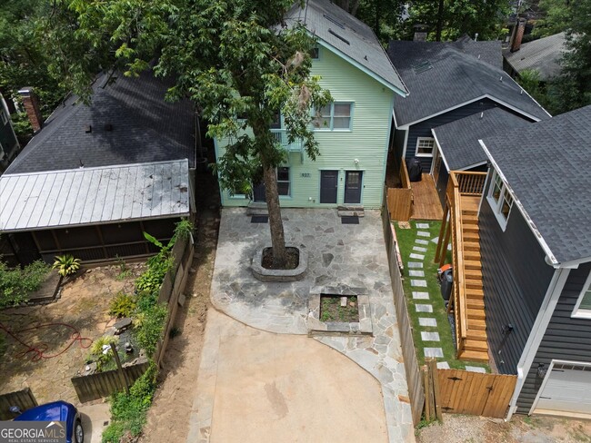 Building Photo - 937 Austin Ave NE