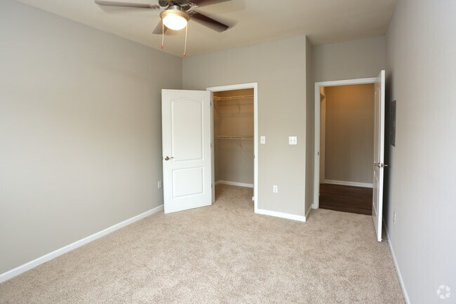 Building Photo - Camden Westwood