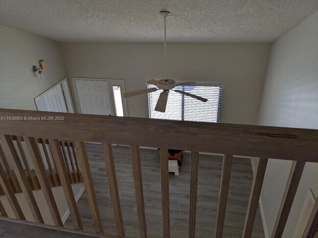 Building Photo - 160 Bella Vista Ct N