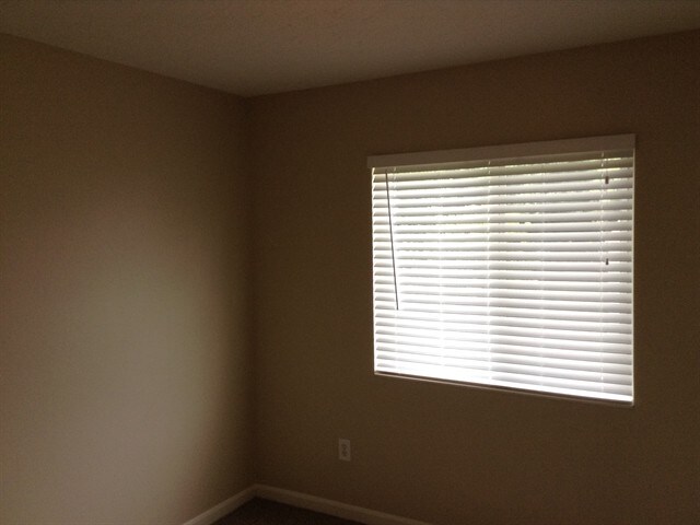 Building Photo - 1205 Emery Ridge Dr