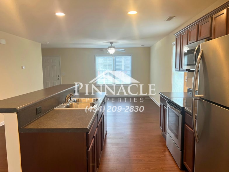 Building Photo - 755 Old Graves Mill Rd